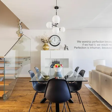 Chiado Square | Лісабон