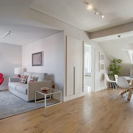 Apartment Chiado Square Apartments | Lisbon Best Apartments