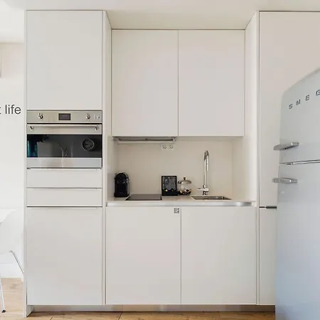 Apartment Chiado Square Apartments | Lisbon Best Apartments *